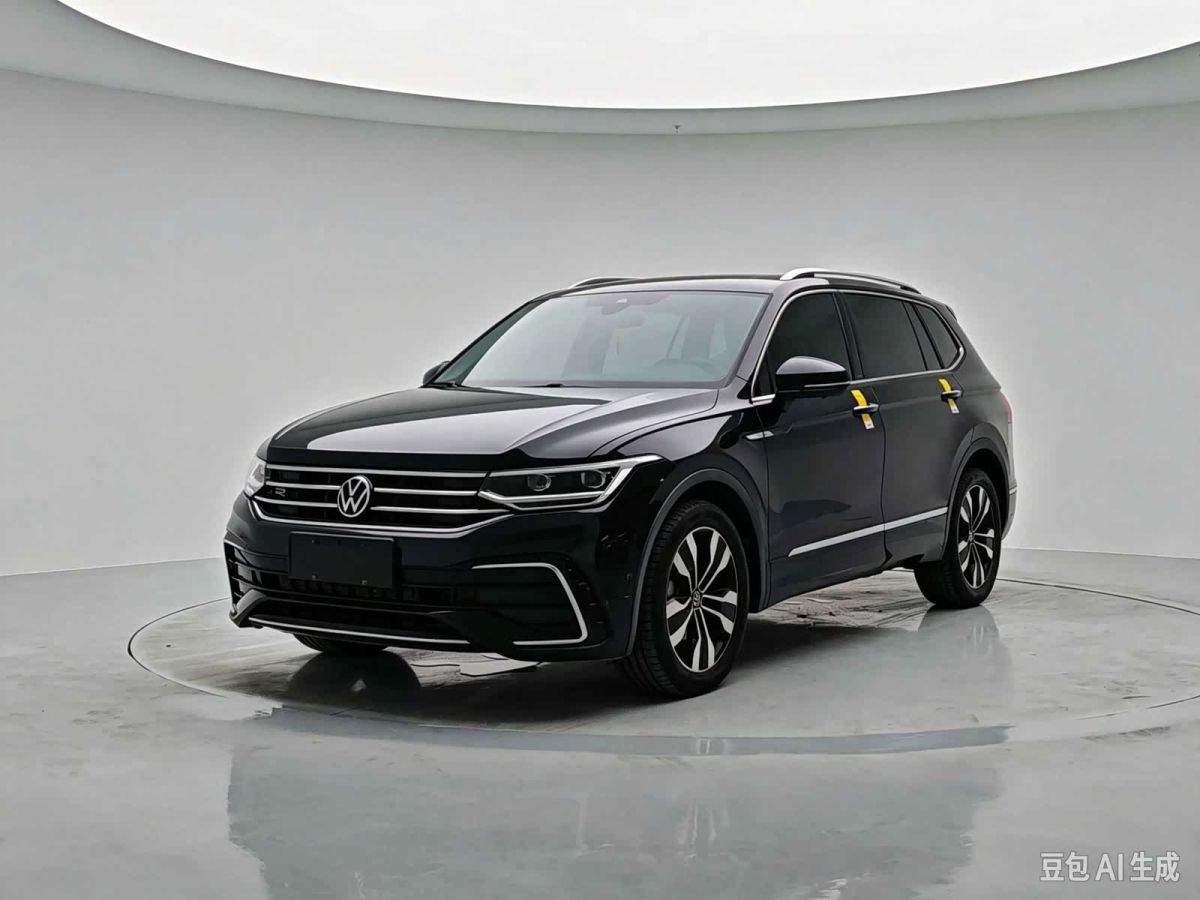 Volkswagen Tiguan L 2023 обновлённая версия 330TSI автомат одна ведущая ось R-Line комплектация «Юэсян»
