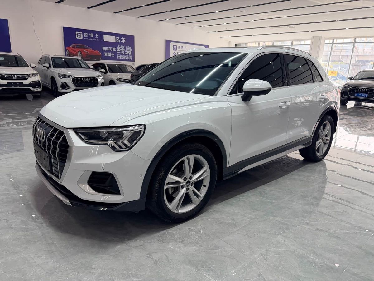 Audi 奥迪Q3, 2023 г., белый, 50 000 км
