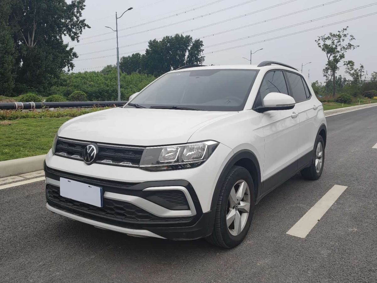Volkswagen T-Cross, 2024 г., белый, 70 000 км Volkswagen T-Cross 2023 1.5L автомат комплектация «Стиль»