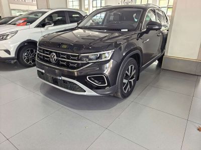 Volkswagen Tayron, 2023 г., белый, 48 000 км Volkswagen Tayron 2023 330TSI одна ведущая ось комплектация «Люкс Plus», исполнение «Цзиньцзе»