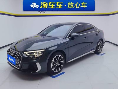 Audi A3, 2021 г., белый, 33 000 км Audi A3, 2021 г., зелёный, 40 000 км