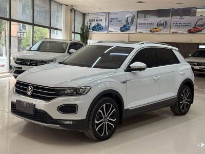 Volkswagen T-Roc, 2022 г., чёрный, 39 000 км Volkswagen T-Roc 2022 280TSI DSG одна ведущая ось Комфорт PLUS