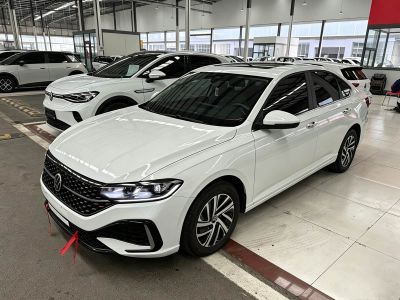Volkswagen Lavida, 2025 г., белый, 2 300 км Volkswagen Lavida 2024 1.5L автомат исполнение «Звёздное небо» пять миллионов версия
