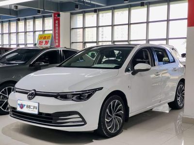 Volkswagen Golf, 2023 г., белый, 14 000 км Volkswagen Golf 2023 280TSI DSG Pro