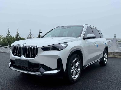 BMW X1, 2023 г., белый, 29 000 км BMW X1 2023 sDrive20Li X设计套装