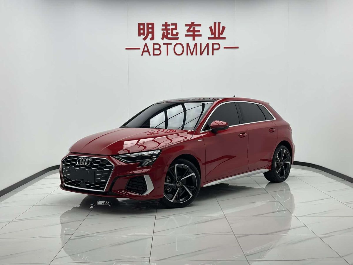 Audi A3, 2023 г., красный / фиолетовый, 21 000 км