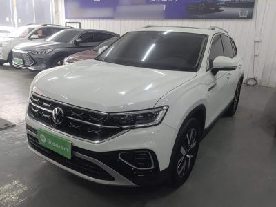 Volkswagen Tayron 2024 300TSI одна ведущая ось комплектация «Люкс Plus», исполнение «Цзиньцзе»