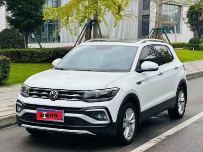 Volkswagen T-Cross, 2022 г., красный / фиолетовый, 35 000 км Volkswagen T-Cross 2023 300TSI DSG Комфорт