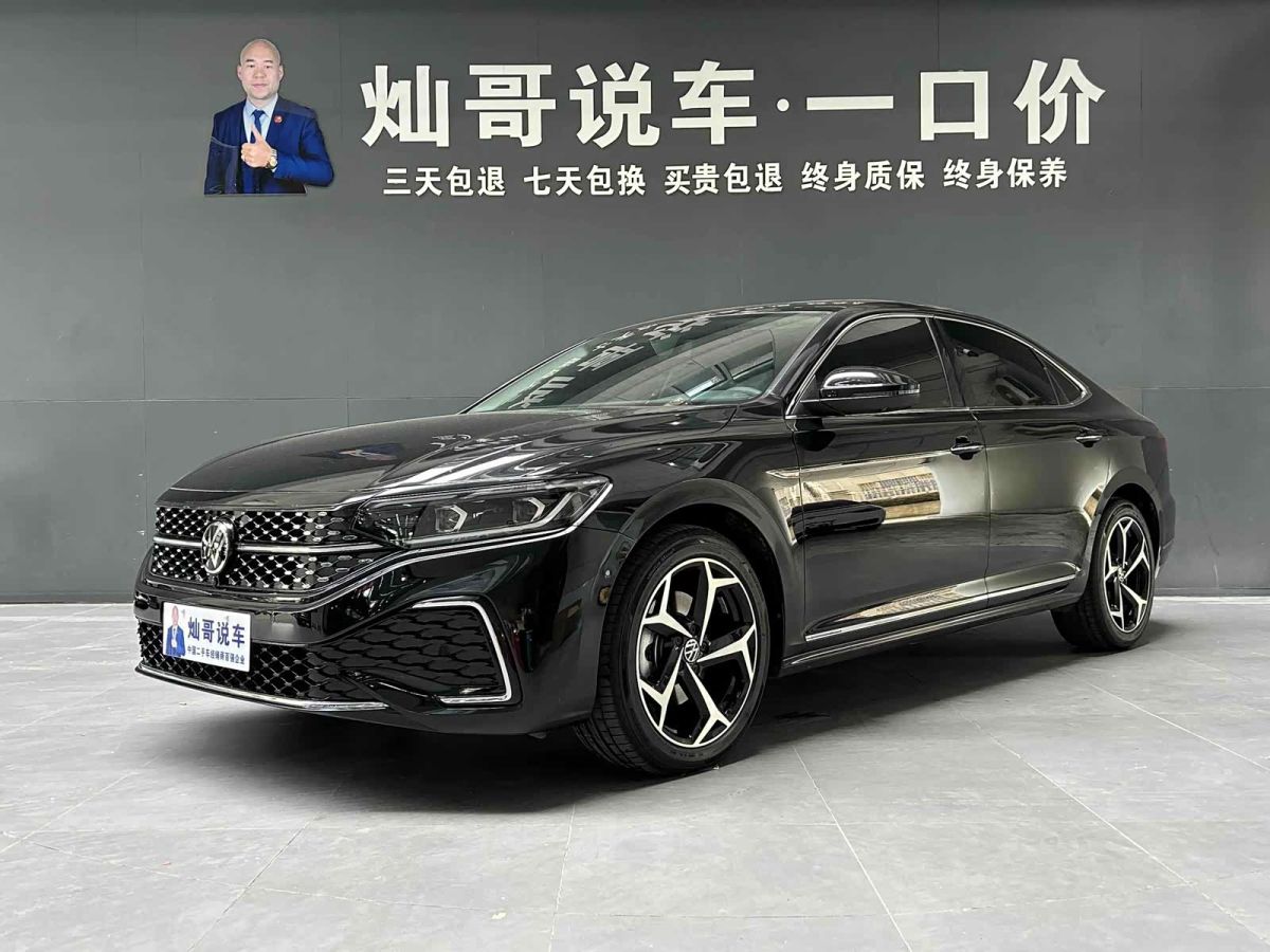 Volkswagen Passat, 2024 г., чёрный, 15 000 км Volkswagen Passat 2025 исполнение «Чучжун» 380TSI исполнение «Звёздное небо» Лунъяо версия