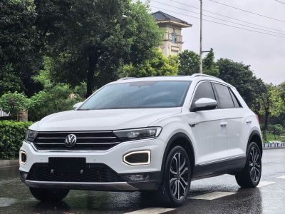 Volkswagen T-Roc, 2022 г., белый, 49 000 км Volkswagen T-Roc 2022 280TSI DSG одна ведущая ось Комфорт PLUS