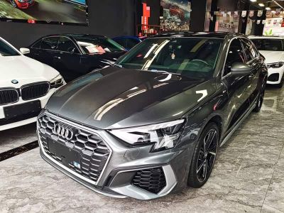 Audi A3, 2021 г., серебристый / серый, 61 700 км