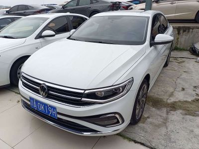 Volkswagen Bora 2023 200TSI DSG комплектация «Чжисин»