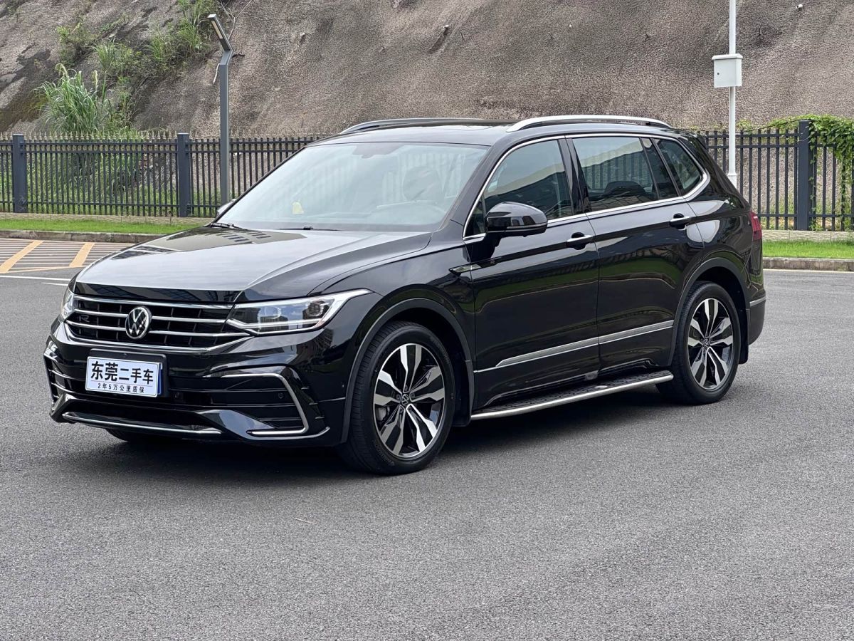 Volkswagen Tiguan L 2022 330TSI автомат одна ведущая ось R-Line комплектация «Юэсян»