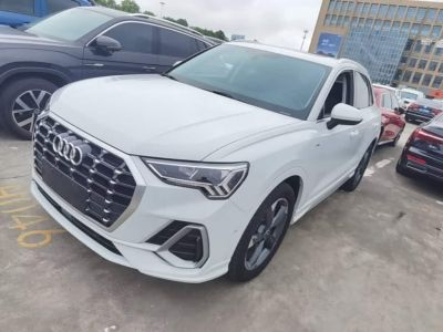 Audi Q3, 2022 г., белый, 18 000 км Audi 奥迪Q3, 2022 г., белый, 19 000 км