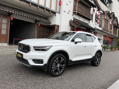 Volvo 沃尔沃XC40, 2021 г., белый, 61 900 км
