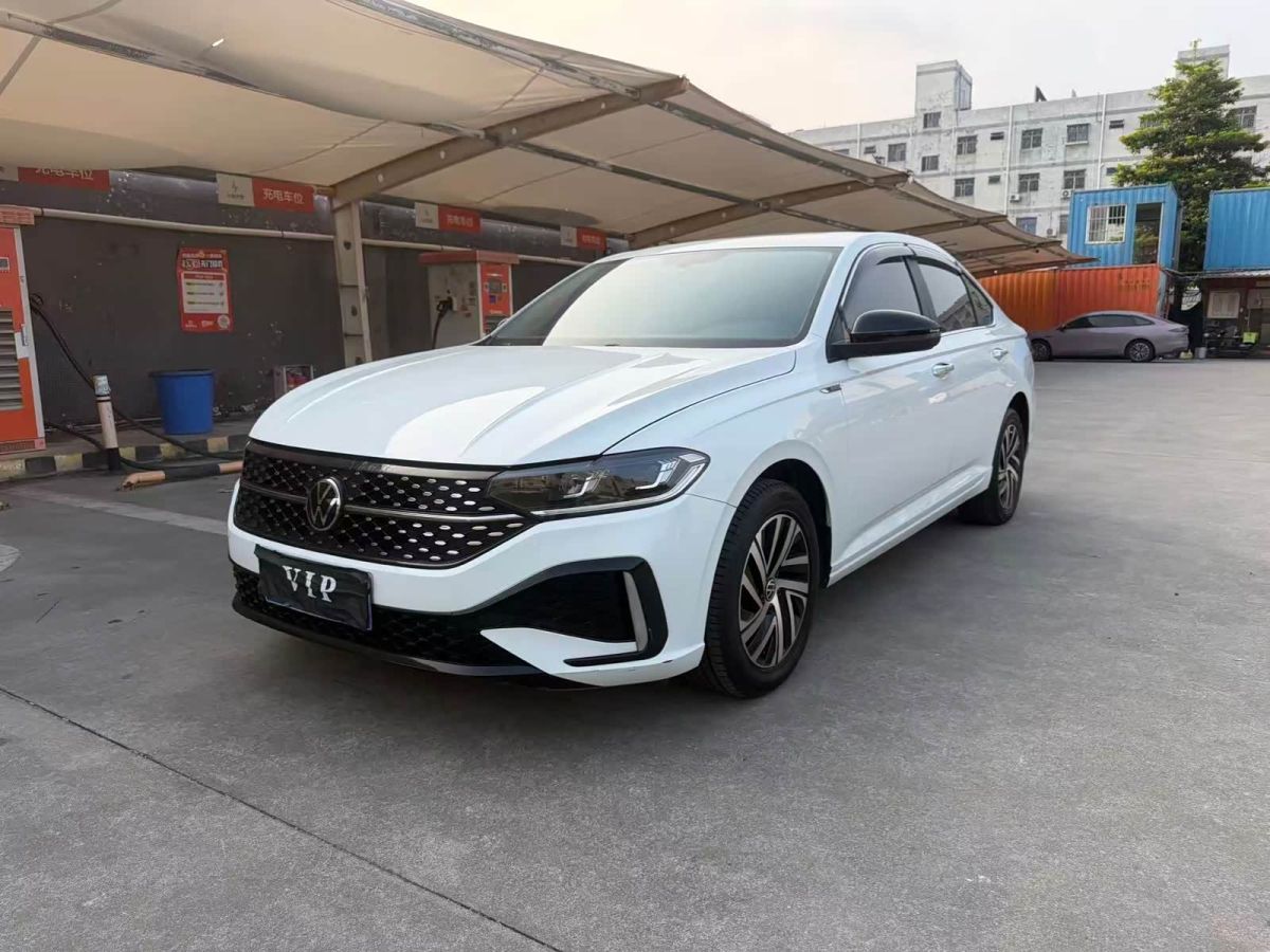Volkswagen Lavida, 2022 г., белый, 54 000 км Volkswagen Lavida 2023 280TSI DSG исполнение «Звёздное небо» комплектация «Маньи»