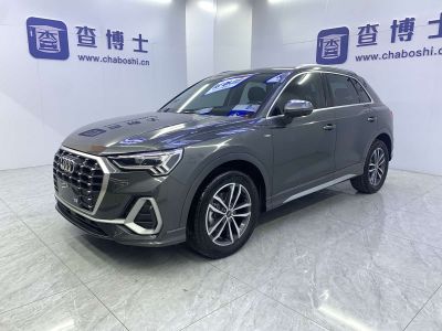 Audi Q3, 2023 г., серебристый / серый, 36 000 км Audi 奥迪Q3, 2023 г., серебристый / серый, 4 000 км