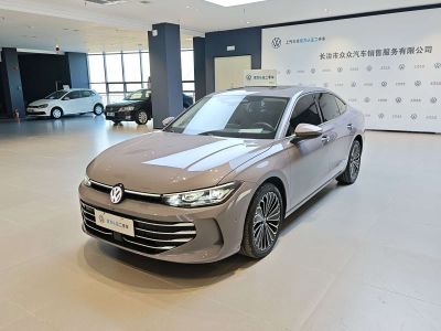 Volkswagen Passat, 2024 г., красный / фиолетовый, 35 100 км Volkswagen Passat 2025 Pro 380TSI Лунцзунь версия