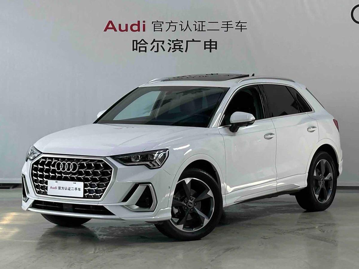 Audi Q3, 2024 г., белый, 18 700 км Audi 奥迪Q3, 2024 г., белый, 18 700 км