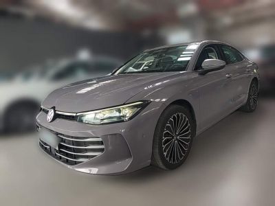 Volkswagen Passat, 2024 г., красный / фиолетовый, 35 100 км Volkswagen Passat 2025 Pro 380TSI Лунцзунь версия