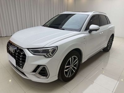 Audi Q3, 2023 г., белый, 14 400 км Audi 奥迪Q3, 2023 г., белый, 18 000 км