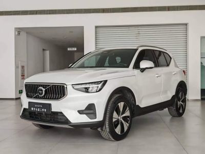 Volvo 沃尔沃XC40, 2024 г., белый, 71 000 км Volvo 沃尔沃XC40, 2024 г., белый, 71 000 км