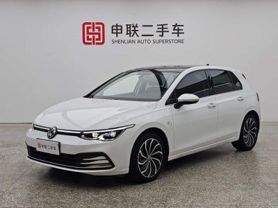 Volkswagen Golf, 2024 г., белый, 55 500 км Volkswagen Golf 2023 обновлённая версия 280TSI DSG Pro