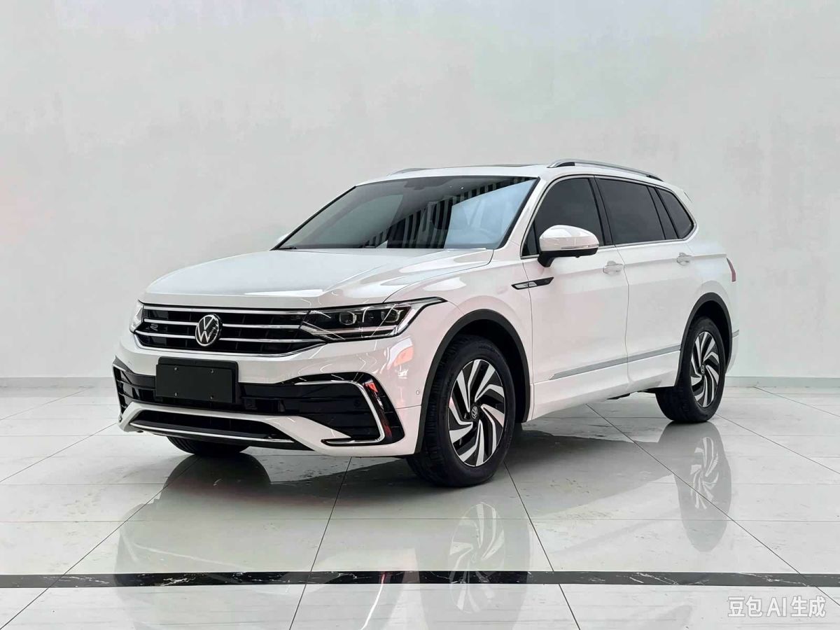Volkswagen Tiguan L 2024 исполнение «Чучжун» 330TSI автомат одна ведущая ось R-Line Лунъяо версия