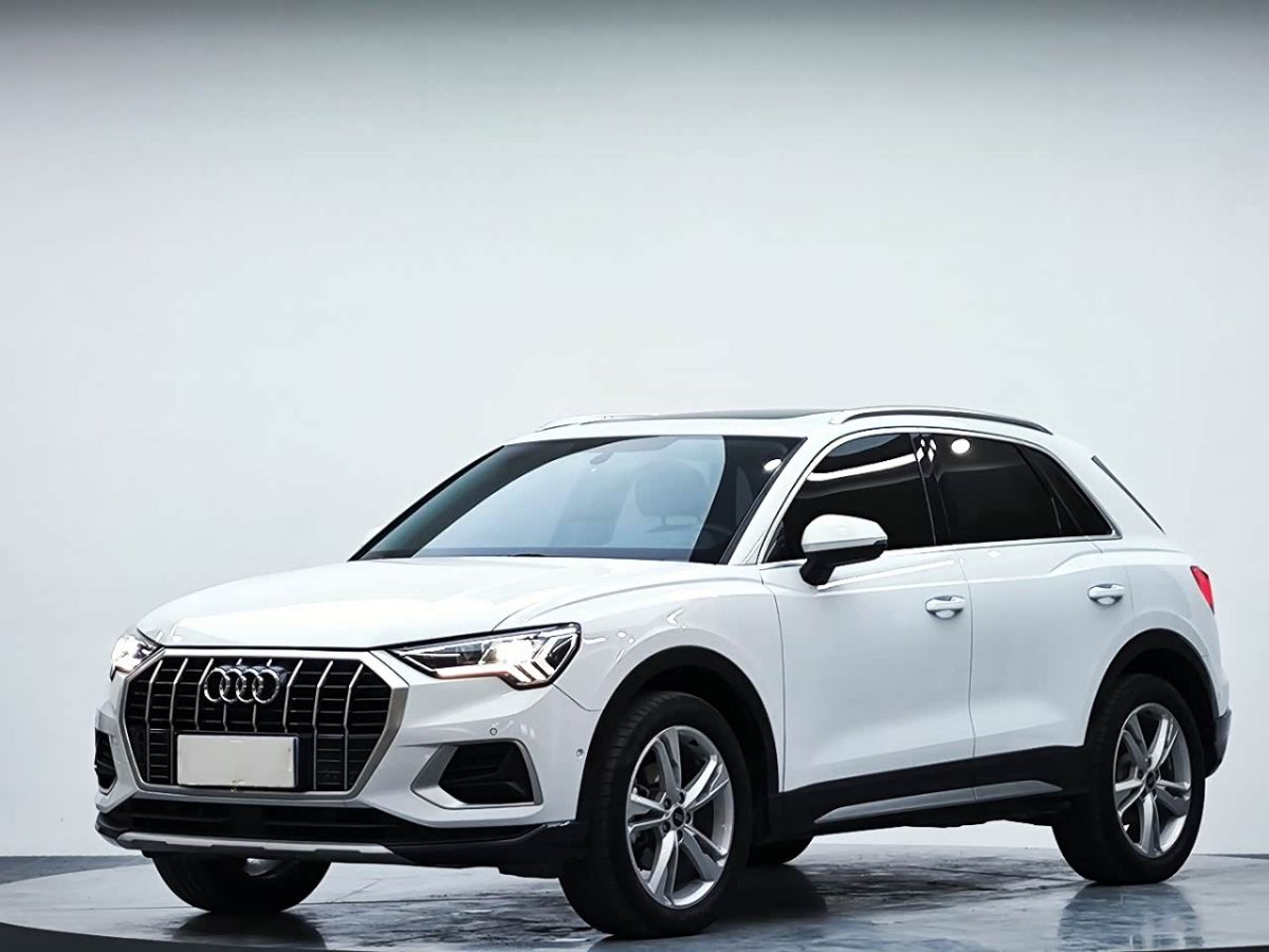 Audi 奥迪Q3, 2022 г., белый, 45 000 км