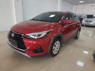 Toyota Yaris L (Чжисюань), 2022 г., красный / фиолетовый, 61 500 км