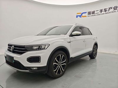 Volkswagen T-Cross, 2022 г., красный / фиолетовый, 35 000 км Volkswagen T-Roc 2021 обновлённая версия 280TSI DSG одна ведущая ось Комфорт Чжилянь версия