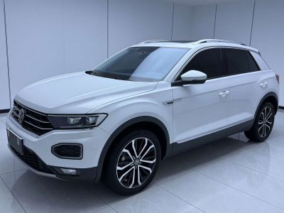 Volkswagen T-Roc, 2022 г., белый, 18 500 км Volkswagen T-Roc 2022 280TSI DSG одна ведущая ось Комфорт PLUS