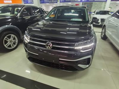 Volkswagen Tharu 2024 300TSI одна ведущая ось 新月版