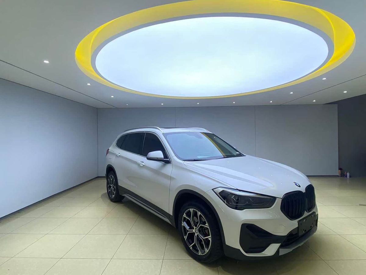 BMW X1 2022 sDrive20Li комплектация «Стиль»