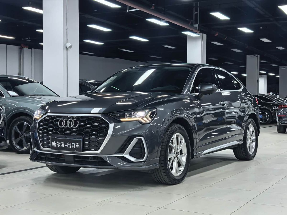 Audi 奥迪Q3 Sportback, 2022 г., серебристый / серый, 53 000 км