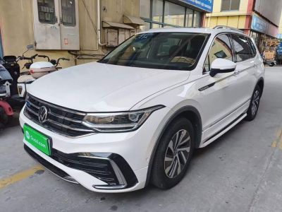 Volkswagen Tiguan L PHEV, 2022 г., белый, 44 800 км Volkswagen Tiguan L подключаемый гибрид 2022 430PHEV подключаемый гибрид Премиум