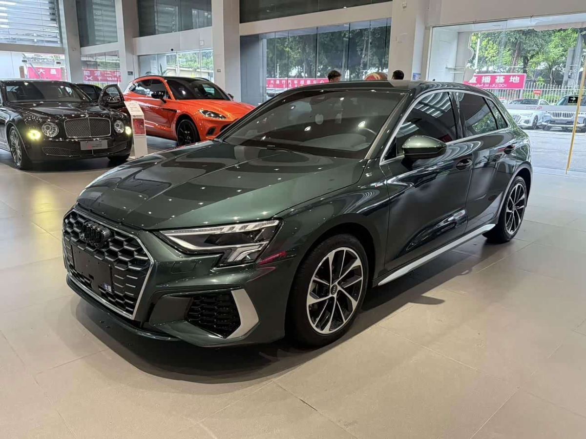 Audi A3, 2022 г., зелёный, 41 300 км Audi A3, 2022 г., зелёный, 41 300 км