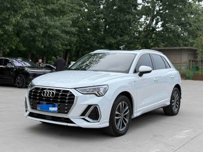 Audi Q3, 2023 г., белый, 77 000 км Audi 奥迪Q3, 2023 г., белый, 77 000 км