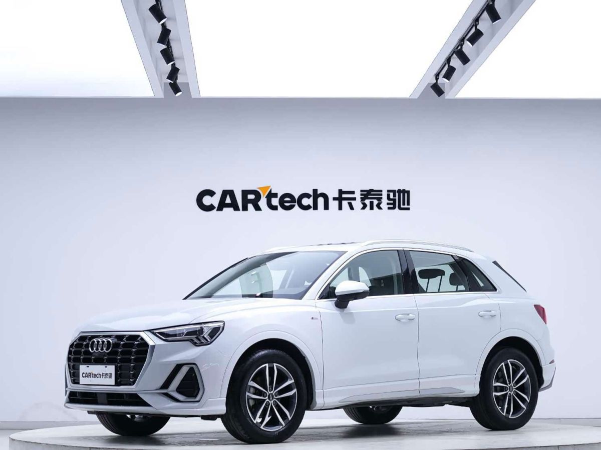 Audi 奥迪Q3, 2021 г., белый, 39 000 км