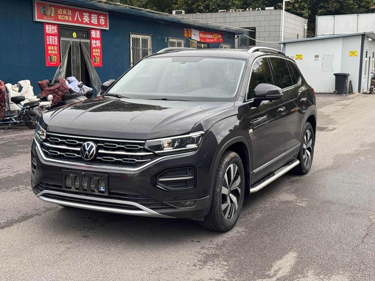 Volkswagen Tayron 2022 280TSI одна ведущая ось комплектация «Люкс Чжилянь»