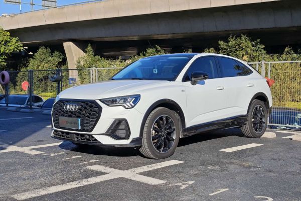 Audi 奥迪Q3 Sportback, 2022 г., белый, 58 000 км
