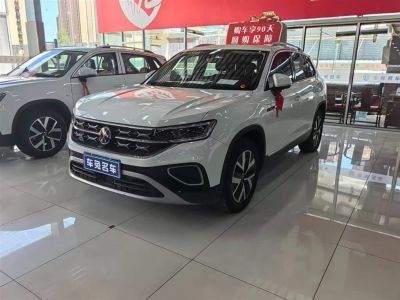 Volkswagen Tayron, 2023 г., белый, 48 000 км Volkswagen Tayron 2023 300TSI одна ведущая ось комплектация «Люкс Plus», исполнение «Цзиньцзе»