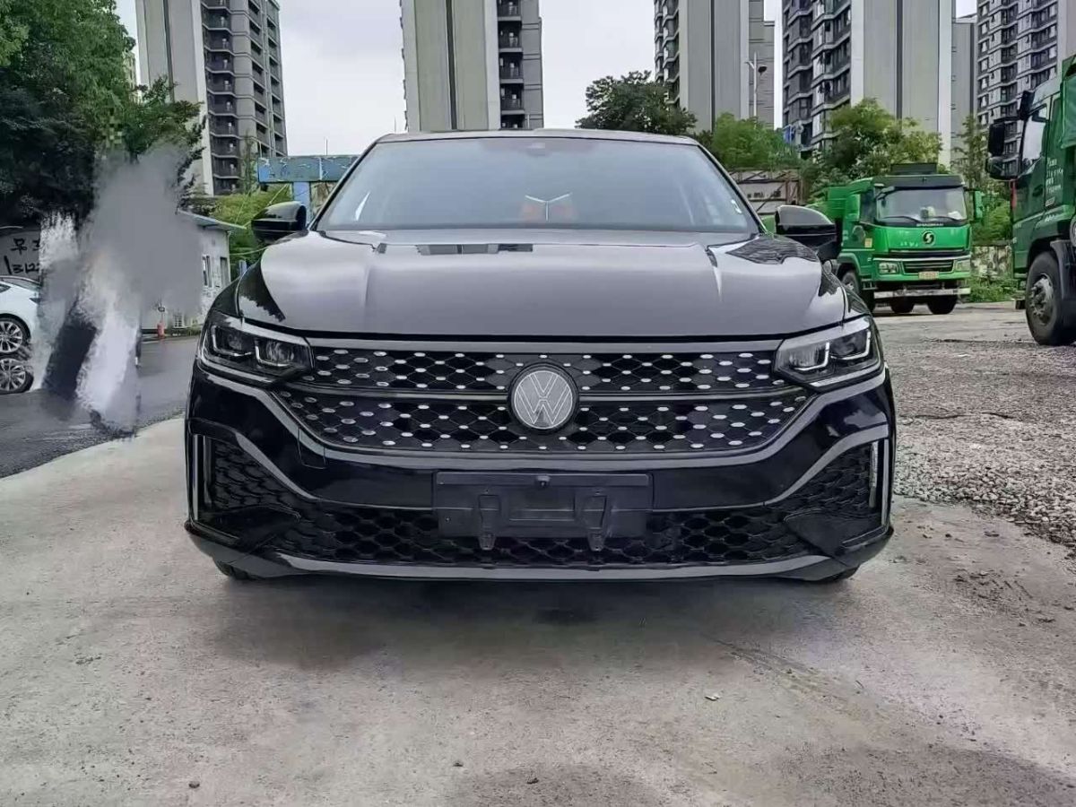 Volkswagen Lavida 2024 1.5L автомат Дэи версия