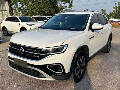 Volkswagen Tayron, 2022 г., белый, 59 000 км Volkswagen Tayron 2023 330TSI одна ведущая ось комплектация «Люкс Plus», исполнение «Цзиньцзе»