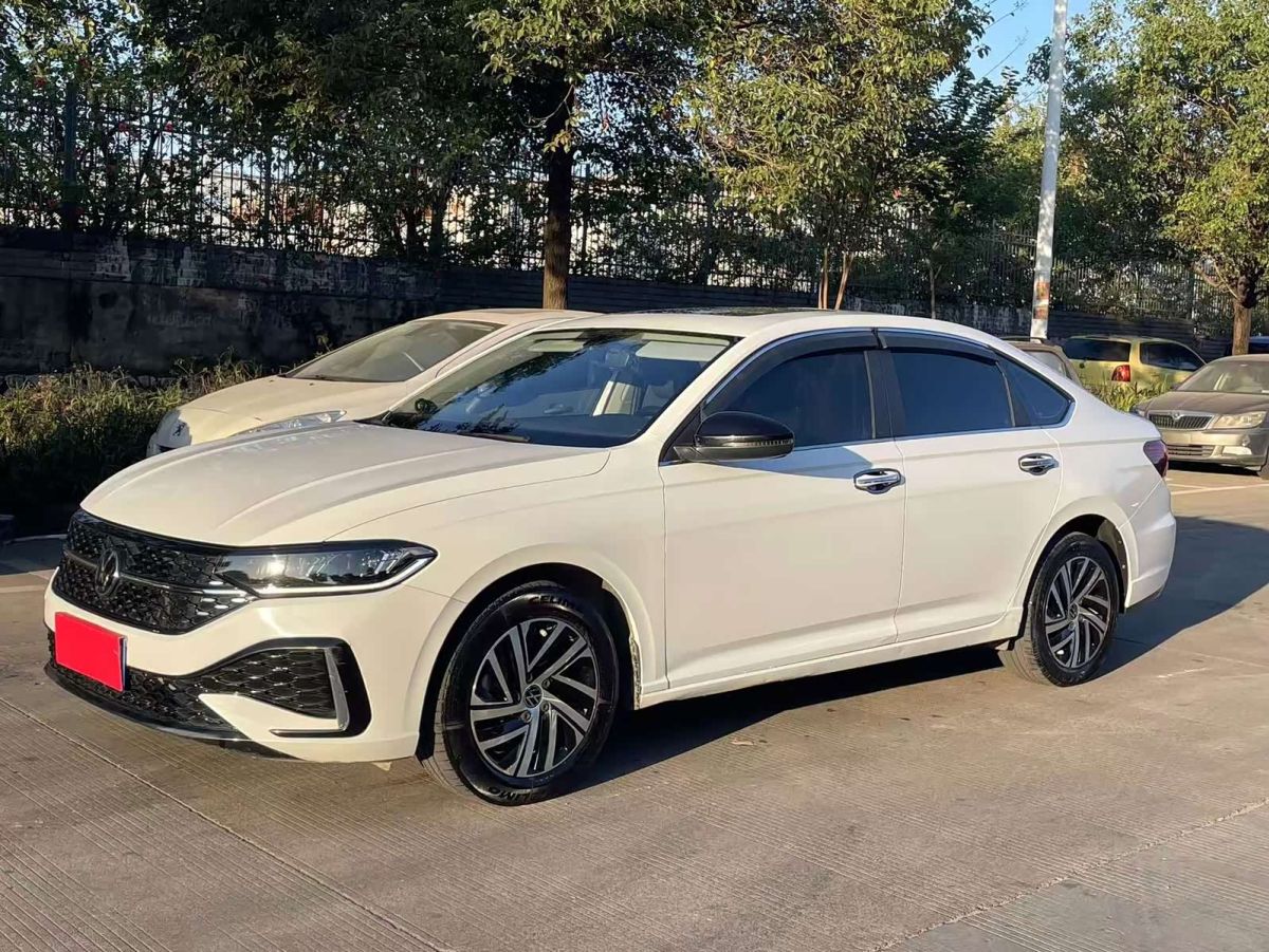 Volkswagen Lavida, 2023 г., белый, 73 000 км Volkswagen Lavida 2023 280TSI DSG исполнение «Звёздное небо» комплектация «Маньи»