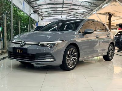 Volkswagen Golf, 2024 г., белый, 55 500 км Volkswagen Golf 2023 обновлённая версия 280TSI DSG Pro