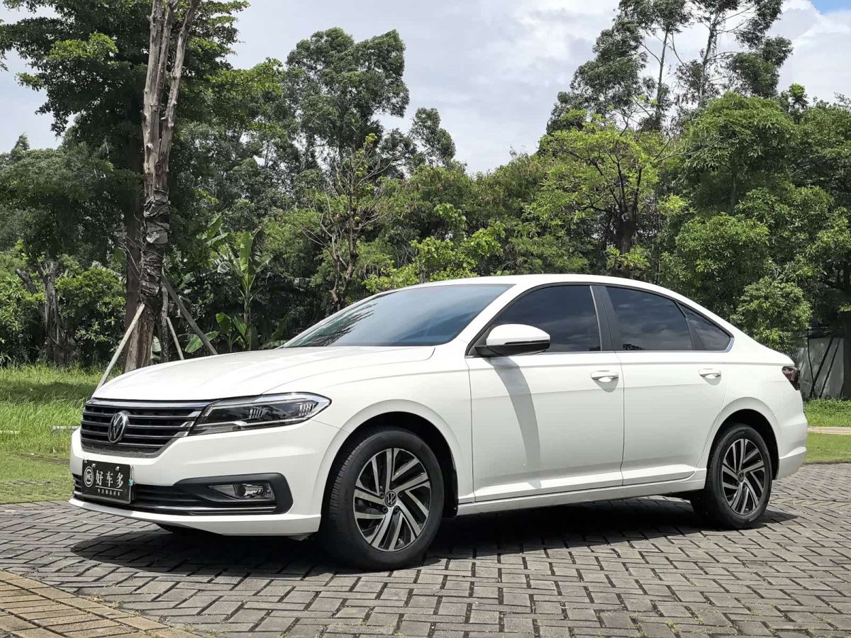 Volkswagen Lavida, 2022 г., белый, 60 000 км Volkswagen Lavida 2022 280TSI DSG Комфорт