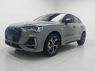 Audi 奥迪Q3 Sportback, 2024 г., серебристый / серый, 54 000 км