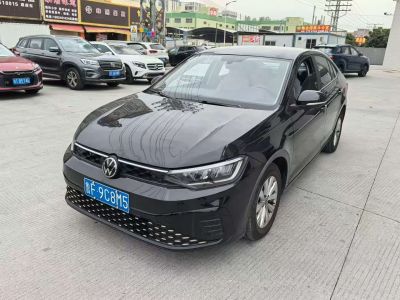 Volkswagen Lavida, 2024 г., чёрный, 16 800 км Volkswagen Lavida 2023 исполнение «Синьжуй» 1.5L автомат комплектация «Синьи»