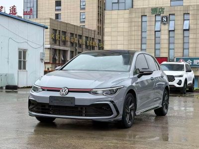 Volkswagen Golf, 2022 г., серебристый / серый, 45 500 км Volkswagen Golf 2023 280TSI DSG R-Line Lite